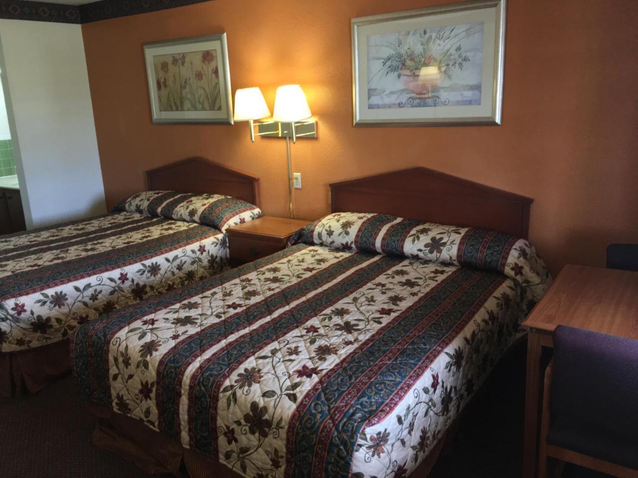 Finn'S Motel Saint James Екстер'єр фото