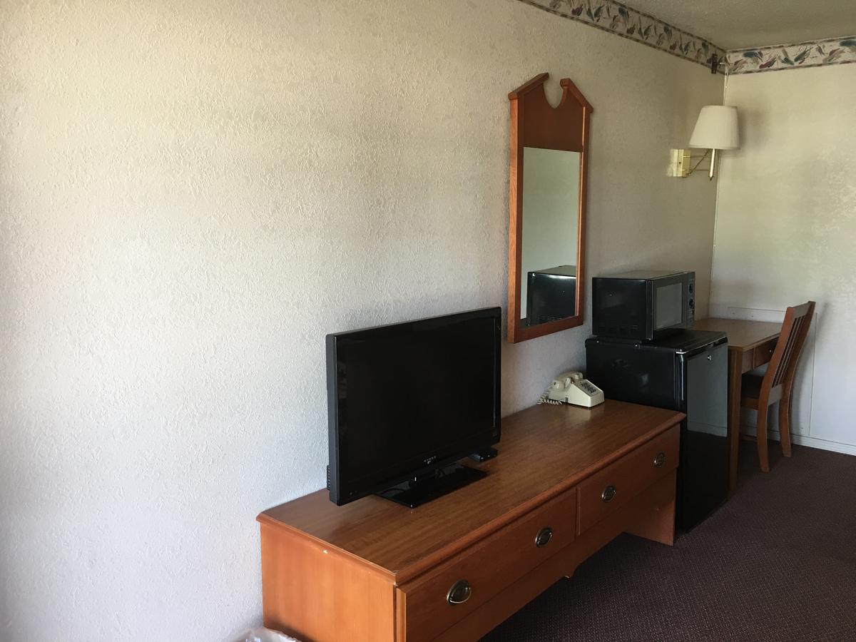 Finn'S Motel Saint James Екстер'єр фото